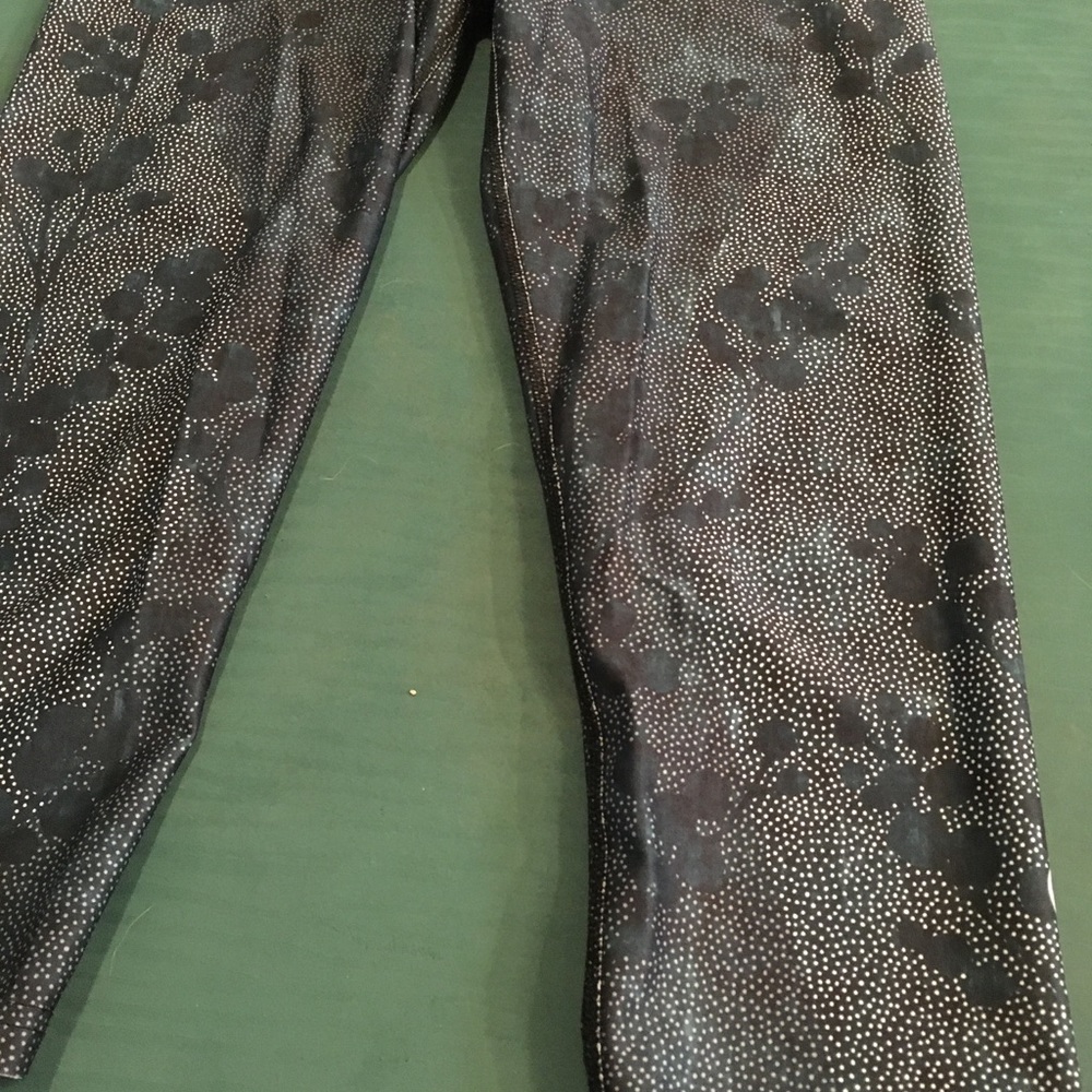 InnerFire Leggings - Picture 2 of 4